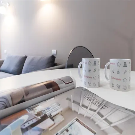Cosy Apartment With View Ferienhaus Mailand