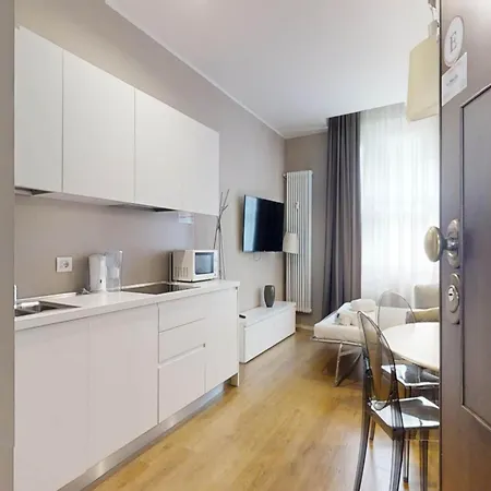 Cosy Apartment With View Milánó